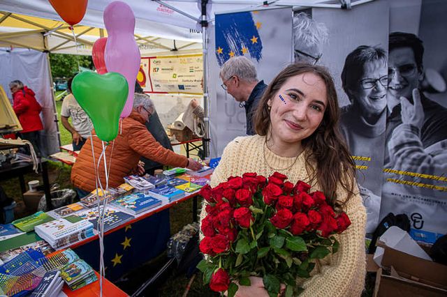 Melissa Duarte ist Praktikantin aus Portugal am Stand